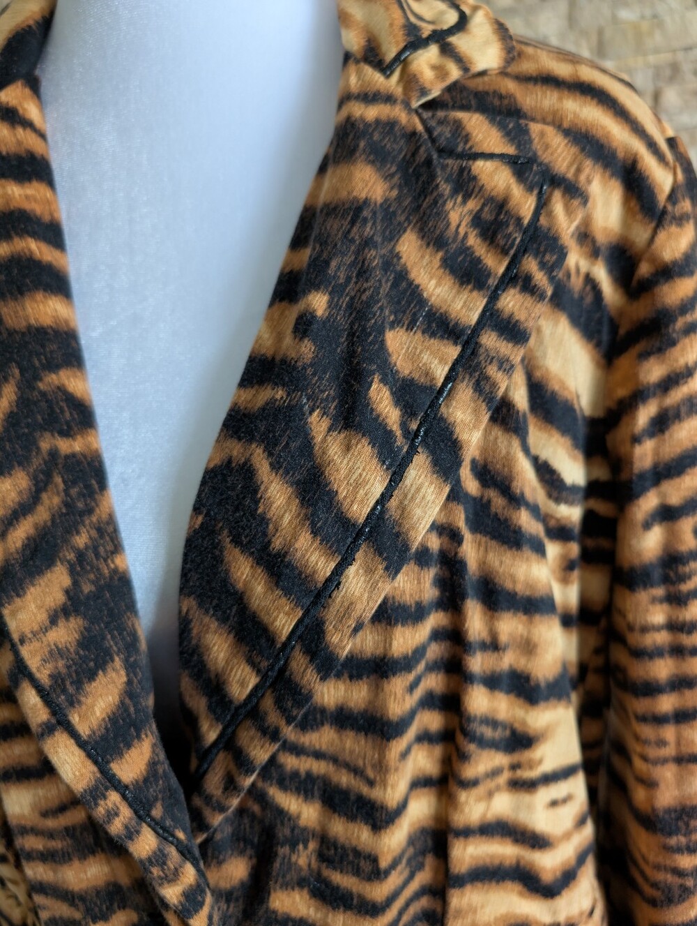 Chico's Maximalist Animal Print Tailored Blazer  Statement Tiger Stripe Sz Large image 4